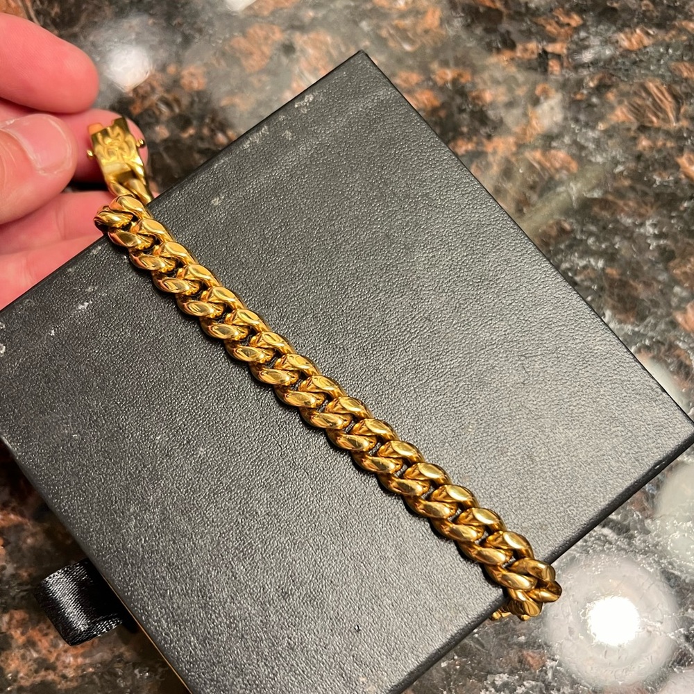 Men’s bracelet gold golds